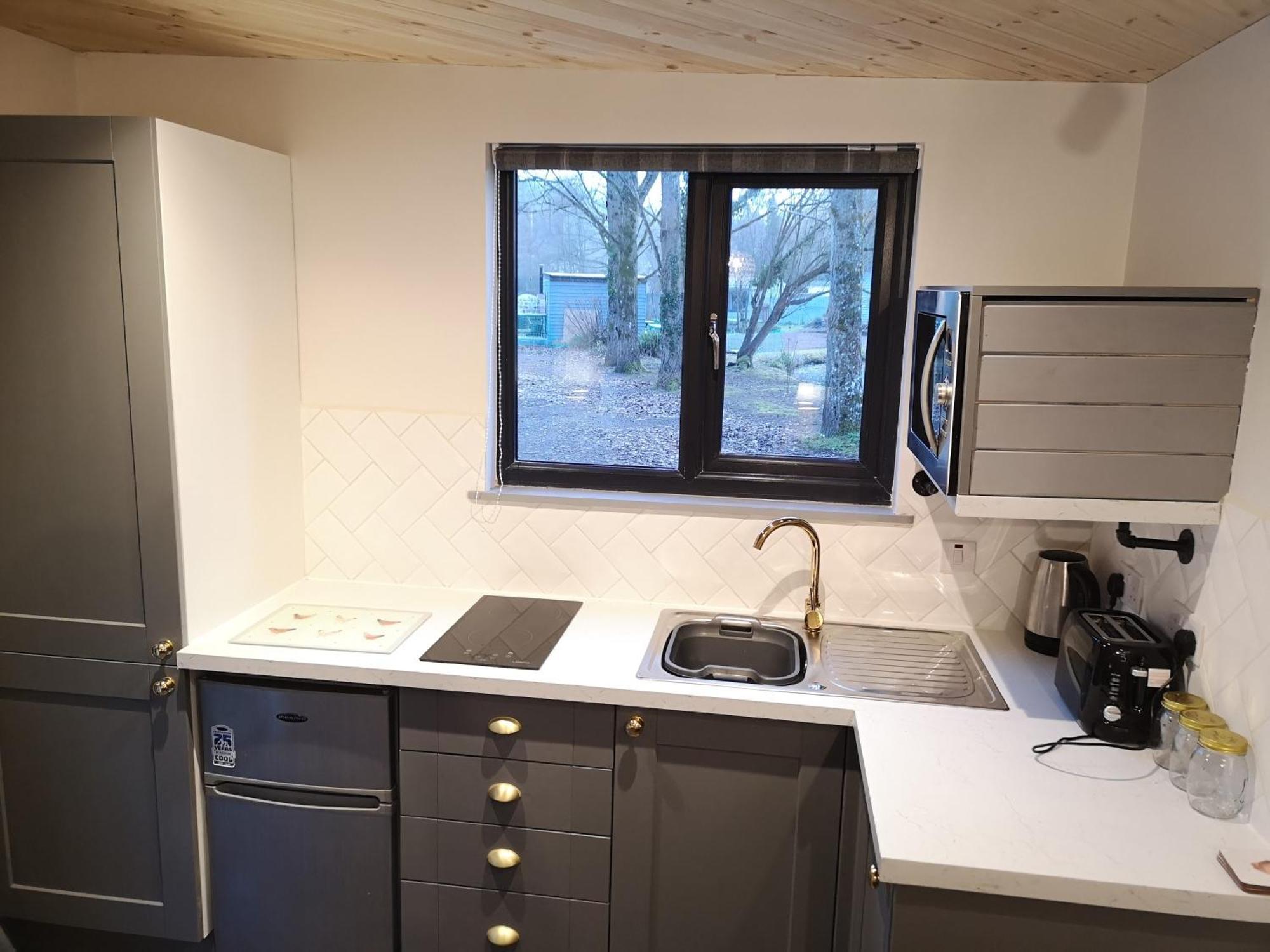 Arc Pod-hottub-huntersmoon-warminster-bath * Warminster