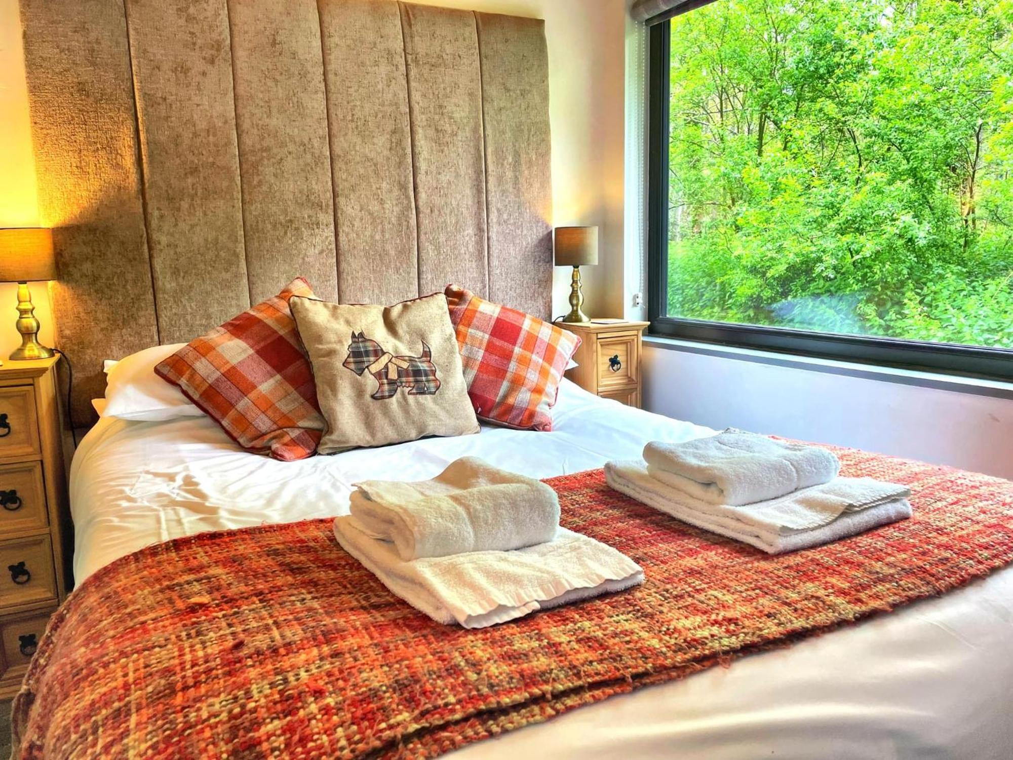 Arc Pod-hottub-huntersmoon-warminster-bath Apartment *