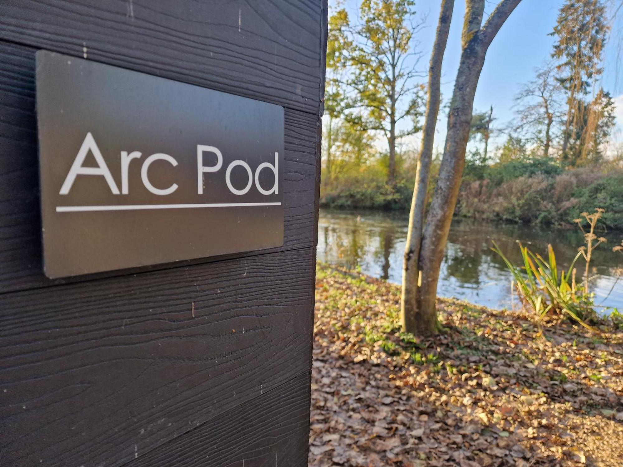Apartment Arc Pod-hottub-huntersmoon-warminster-bath *