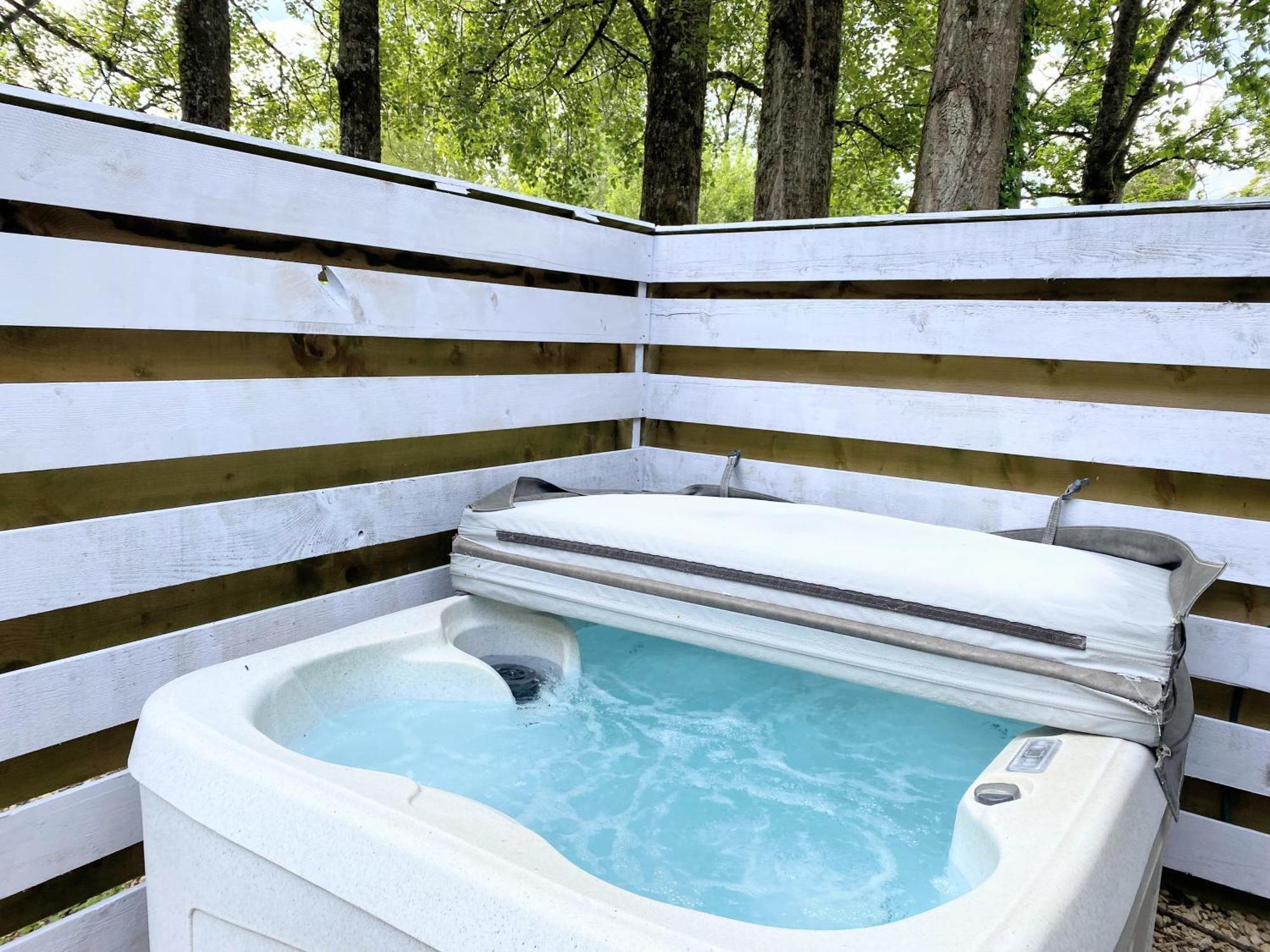 Arc Pod-hottub-huntersmoon-warminster-bath