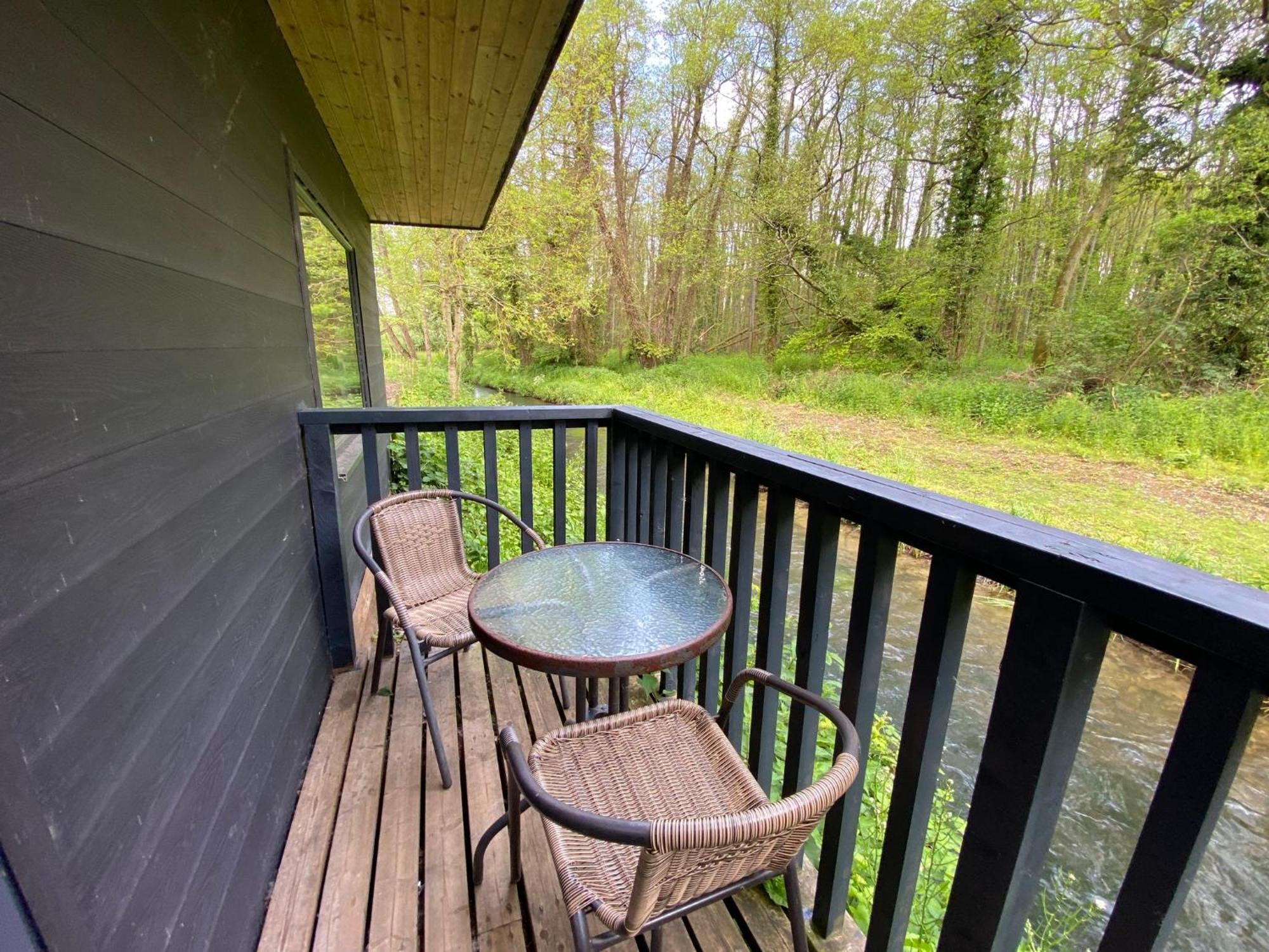 Arc Pod-hottub-huntersmoon-warminster-bath Apartment *